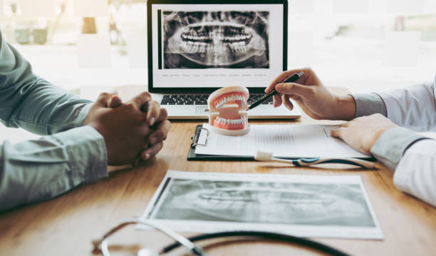 Best Cracked Tooth Emergency Dentist  in Chicago, IL